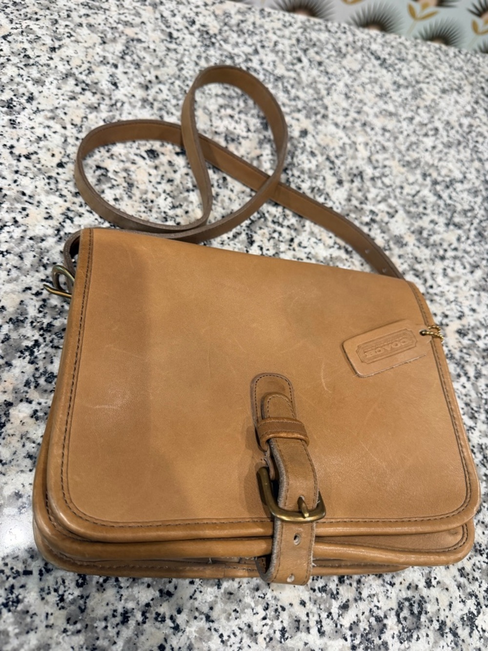 NYC Medium Saddle Bag in Putty Crossbody